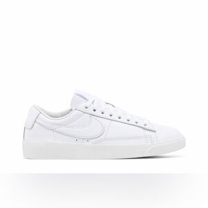 Nike Womens Blazer Low LE